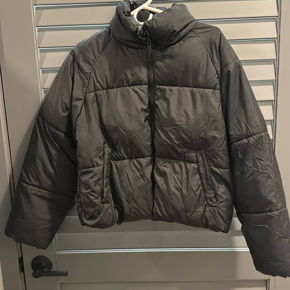 Black Cropped Puffer Jacket Size Small Oversized Bubble Coat Cropped